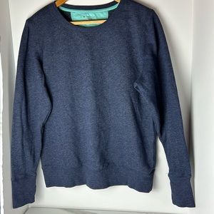 Men’s Tek Gear blue sweatshirt L
